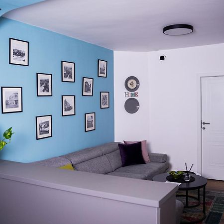 Ten Guest House Pristina Extérieur photo